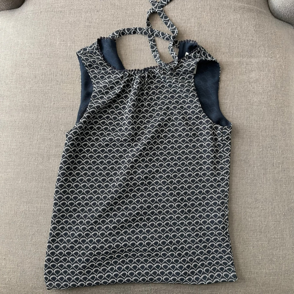 H&M navy blue pattern blouse shirt size 2
